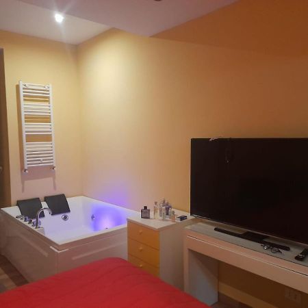 Apt B.H Рим Екстериор снимка