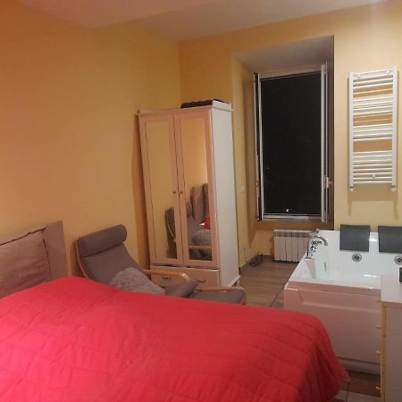 Apt B.H Рим Екстериор снимка