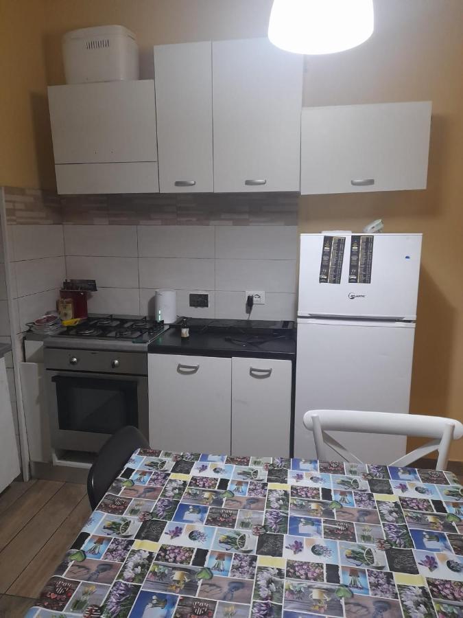Apt B.H Рим Екстериор снимка